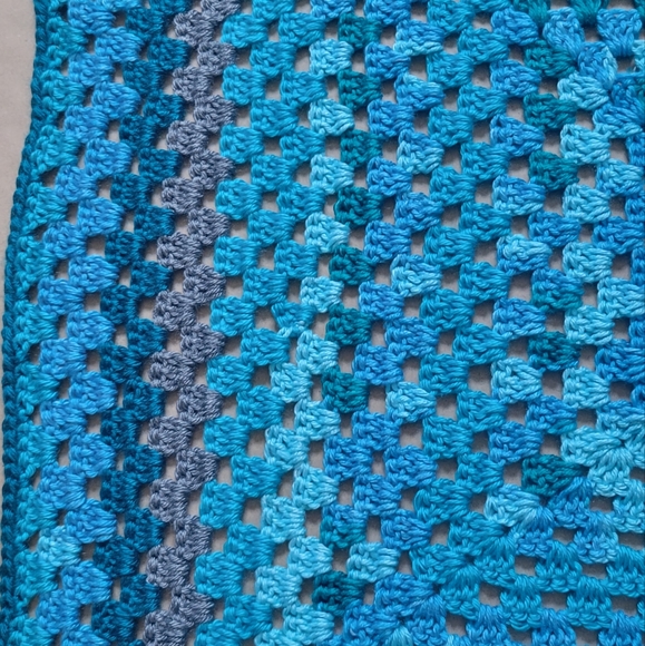 Handmade baby blanket - Picture 2 of 4